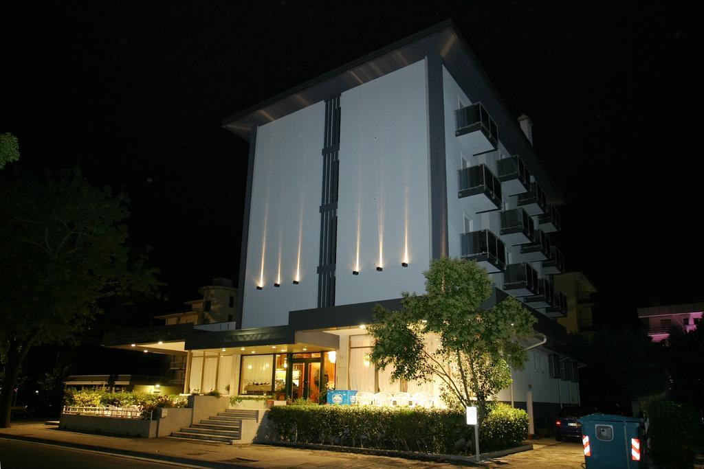 Hotel Domingo Лидо ди Йезоло Екстериор снимка